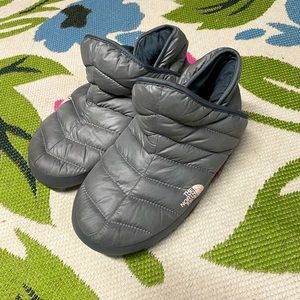 North Face puffer booties 7